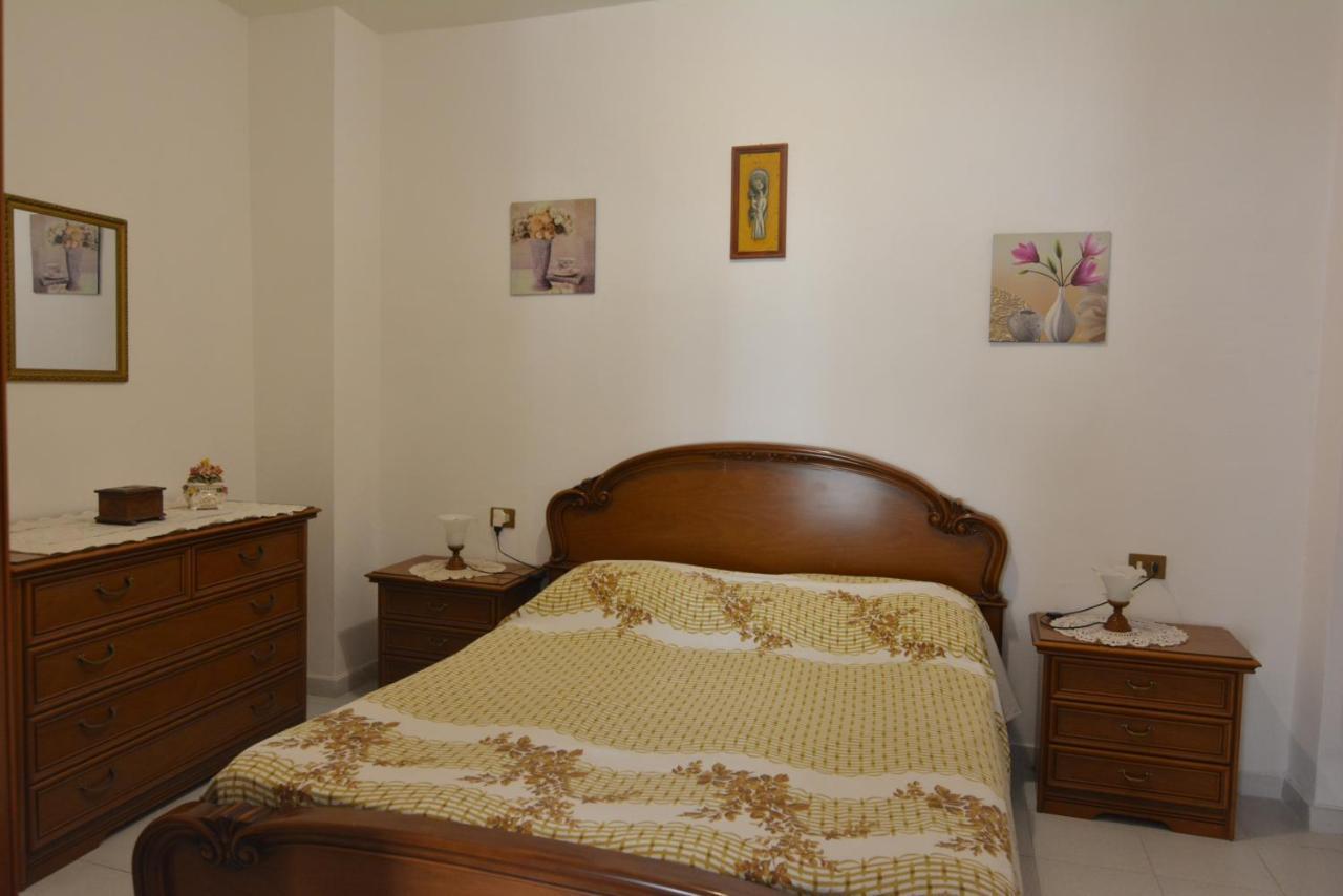Casa Vacanze I Girasoli Iglesias Ngoại thất bức ảnh