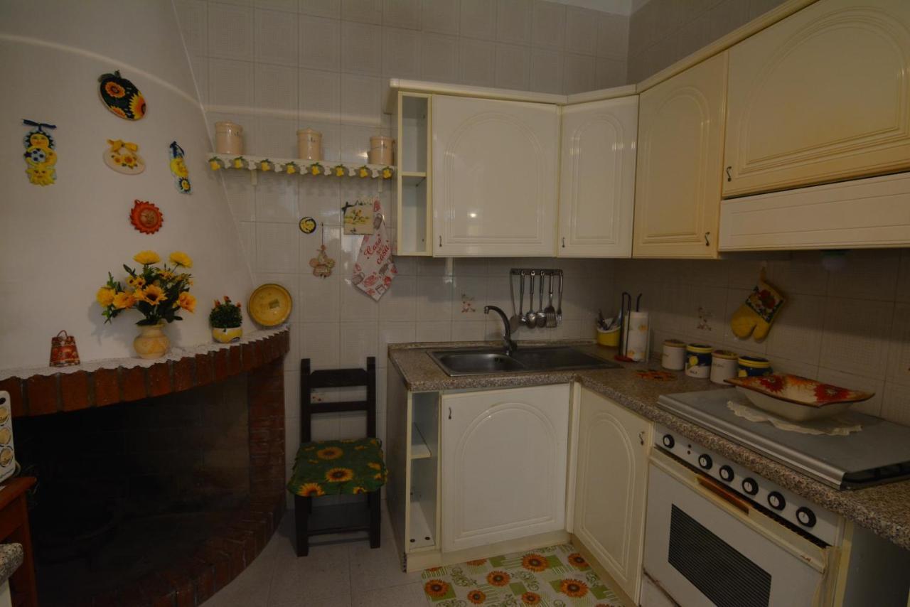 Casa Vacanze I Girasoli Iglesias Ngoại thất bức ảnh
