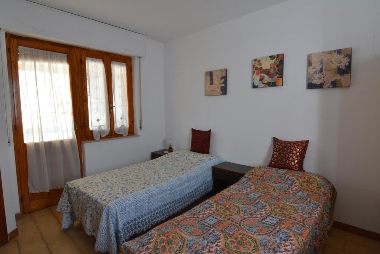 Casa Vacanze I Girasoli Iglesias Ngoại thất bức ảnh