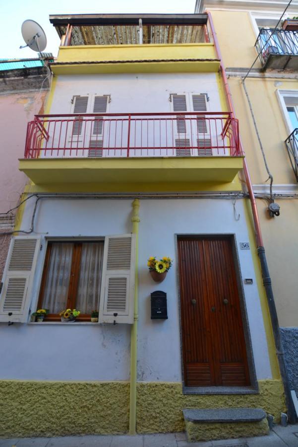 Casa Vacanze I Girasoli Iglesias Ngoại thất bức ảnh
